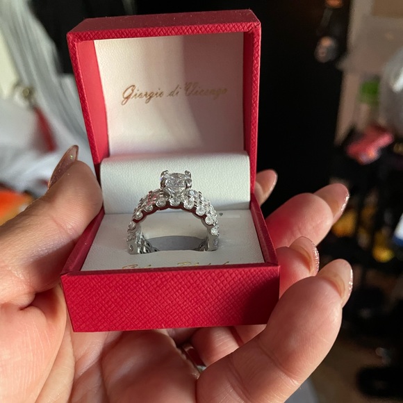 Sterling silver platted Ring - Picture 2 of 2